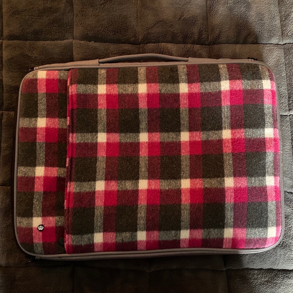 PKG 16” Flannel Laptop BAG Sleeve